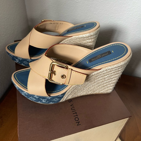 💙 Louis Vuitton Vachetta and Denim Espadrille Wedge Heels 💙 - Picture 3 of 15